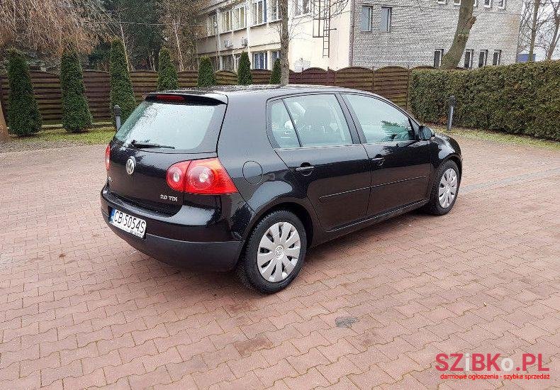 2003' Volkswagen Golf photo #2