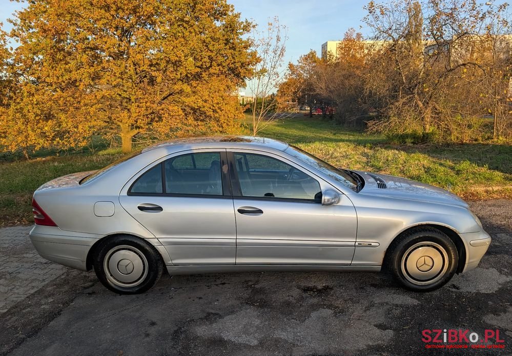 2001' Mercedes-Benz C-Class photo #4