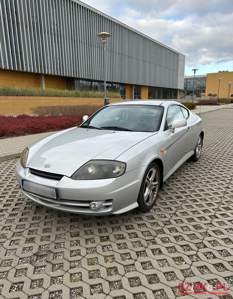 2002' Hyundai Coupe 2.0 Gl photo #3