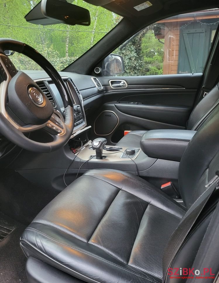 2015' Jeep Grand Cherokee photo #5