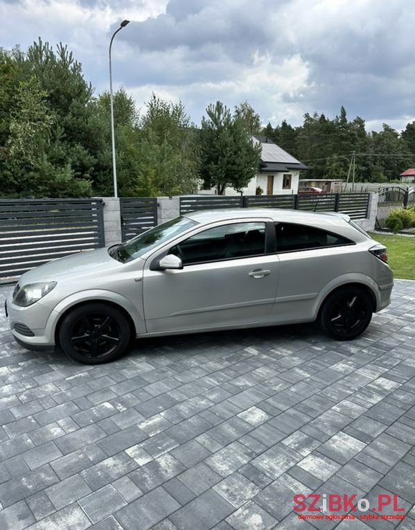 2006' Opel Astra Gtc 1.4 Edition photo #4