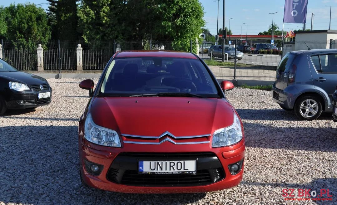 2008' Citroen C4 photo #1