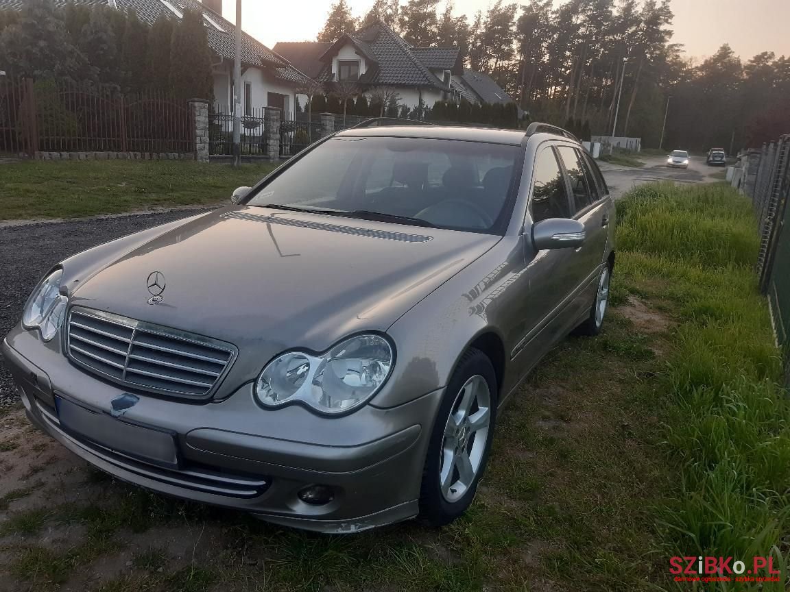 2004' Mercedes-Benz C-Class photo #6