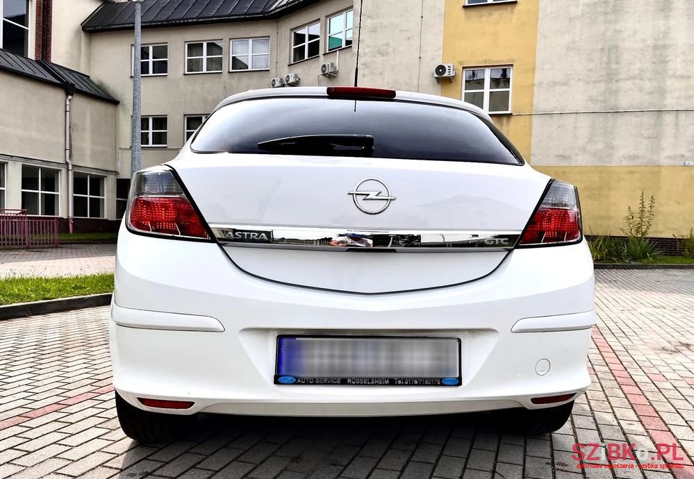 2009' Opel Astra Gtc 1.4 Edition photo #4