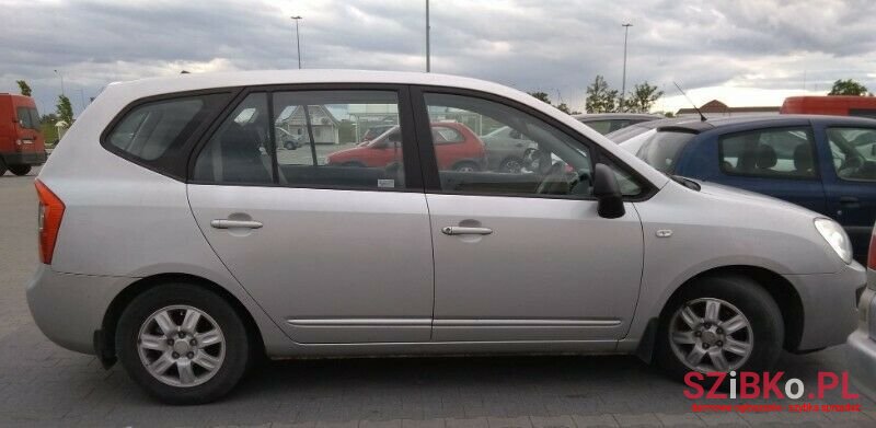 2007' Kia Carens photo #4
