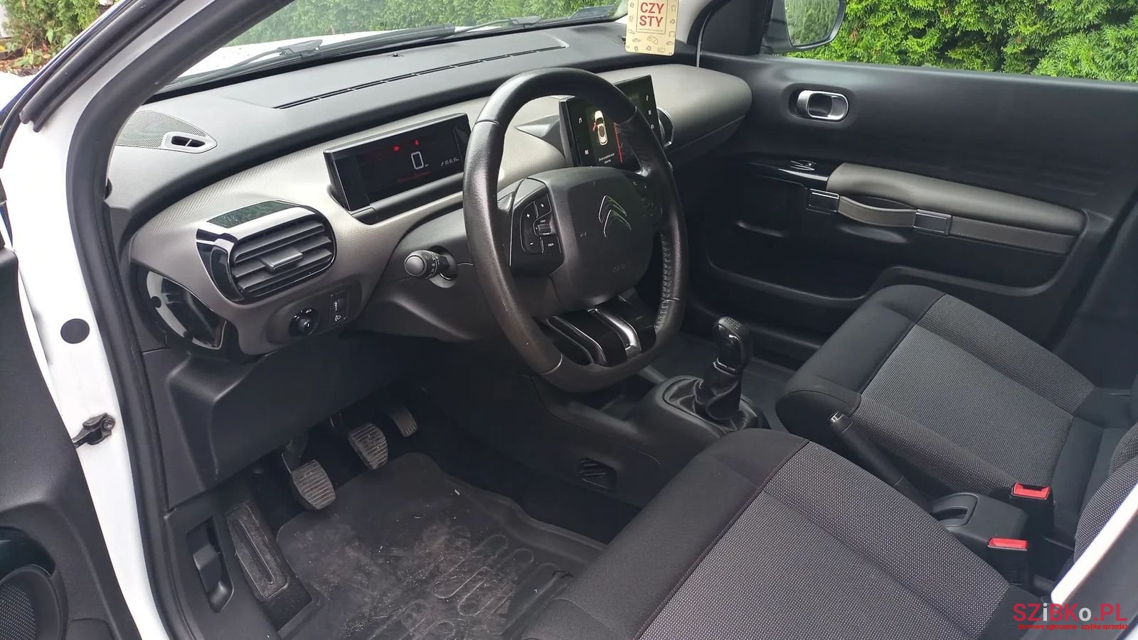 2018' Citroen C4 Cactus photo #5