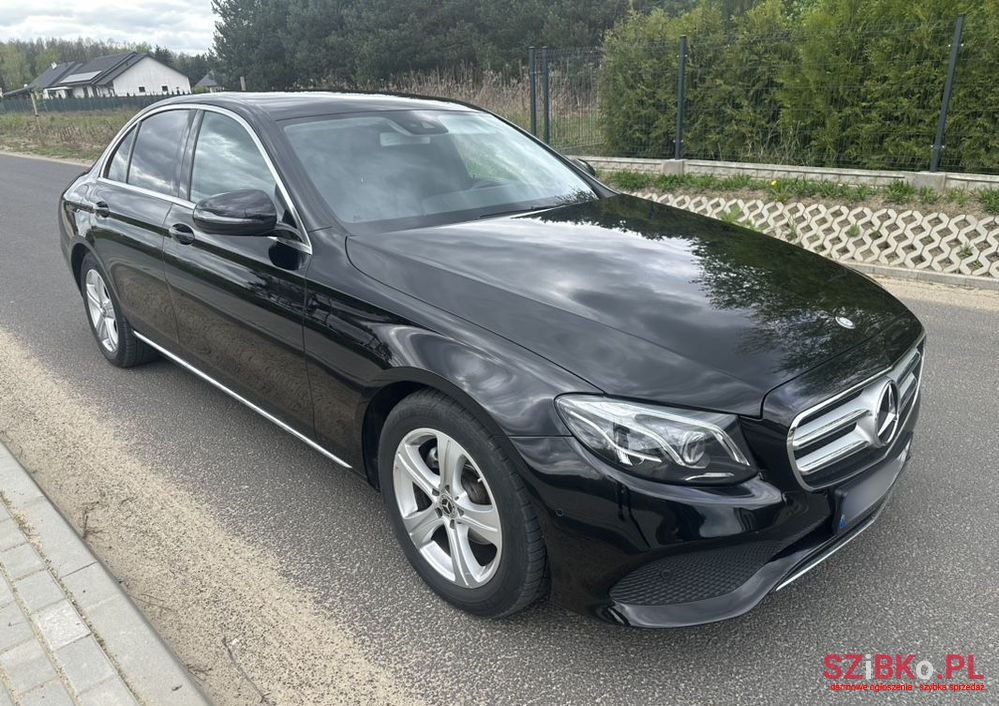 2017' Mercedes-Benz E-Class 220 D photo #6