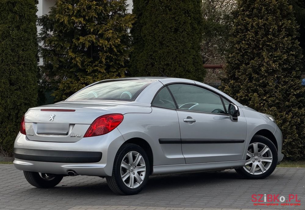 2008' Peugeot 207 120 Vti Premium photo #3