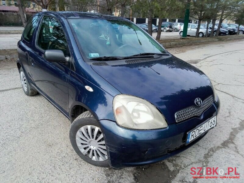 2000' Toyota Yaris photo #2