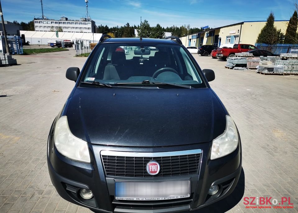 2009' Fiat Sedici photo #1