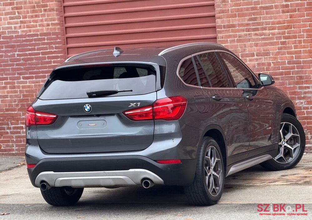 2017' BMW X1 photo #6