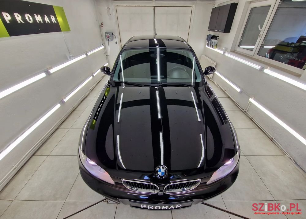 2006' BMW 1 Series 118D photo #2