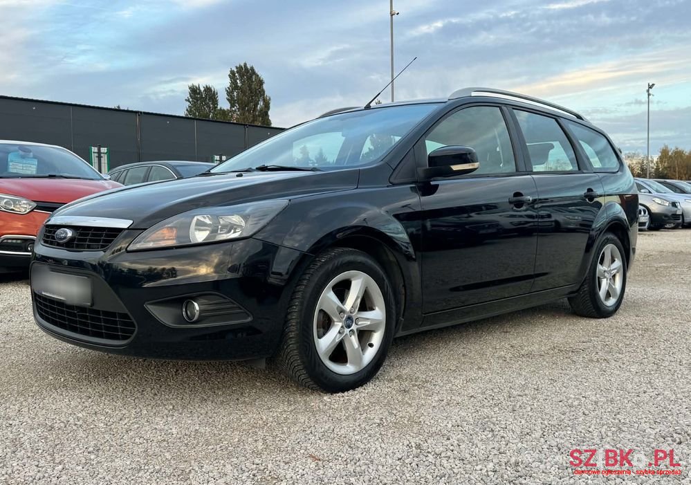 2010' Ford Focus photo #4