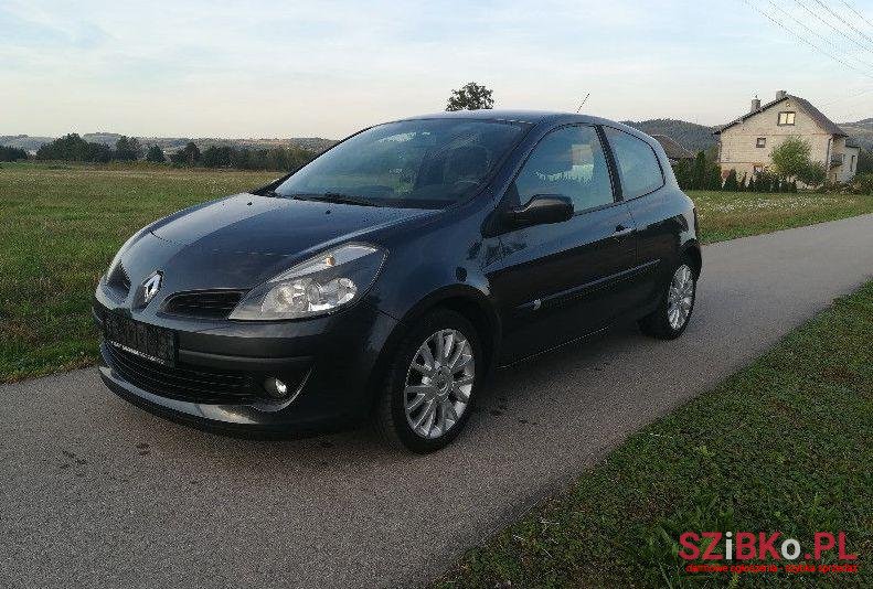 2005' Renault Clio photo #1