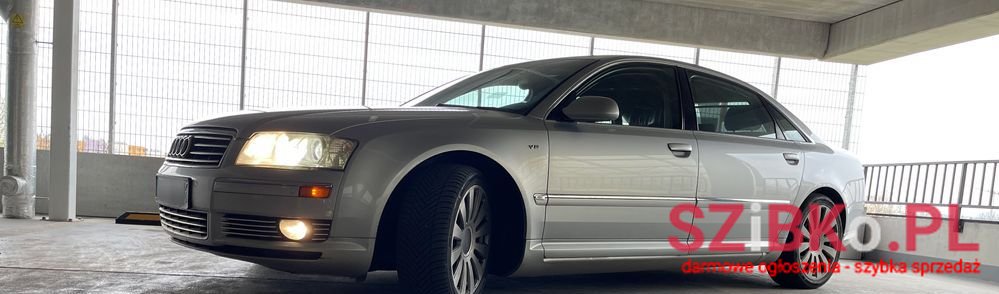 2004' Audi A8 4.2 L Quattro photo #1