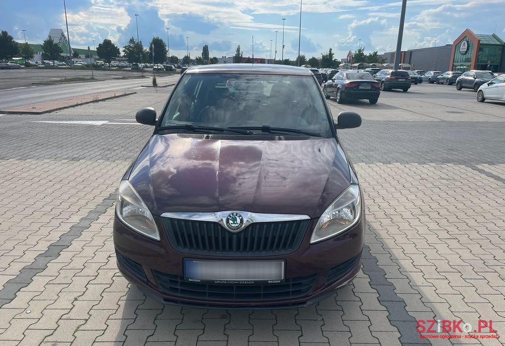 2011' Skoda Fabia 1.2 Tsi Classic photo #3