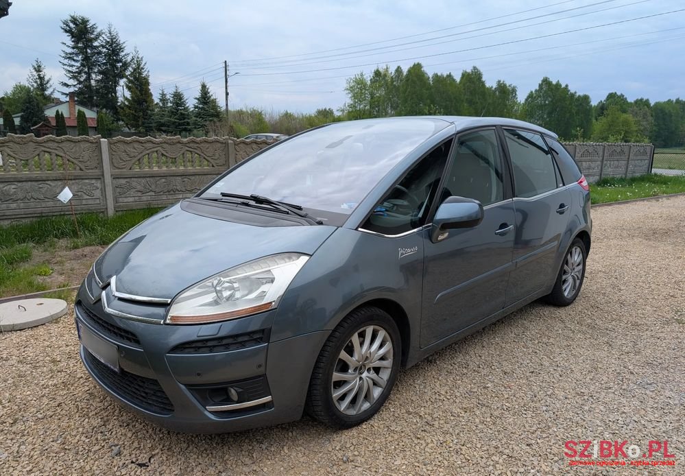 2008' Citroen C4 Picasso photo #2