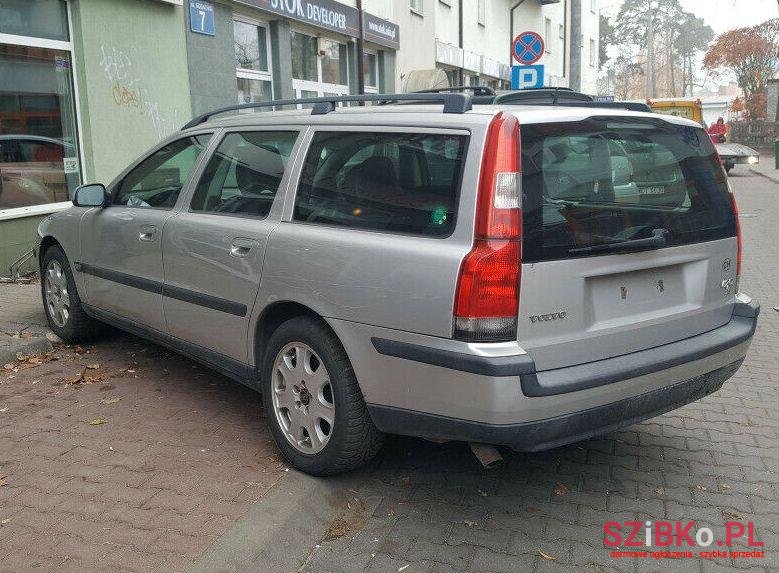 2000' Volvo V70 photo #2