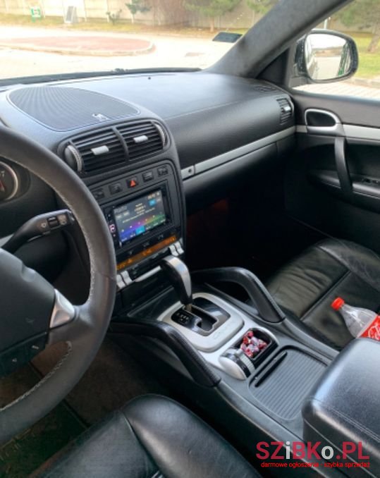 2003' Porsche Cayenne photo #6