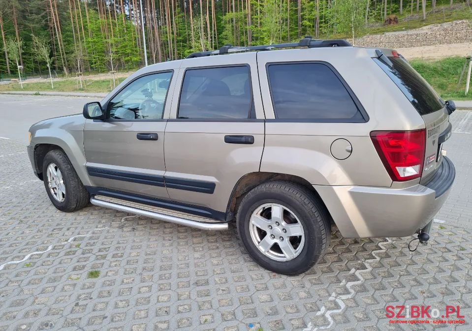 2005' Jeep Cherokee Sport photo #4