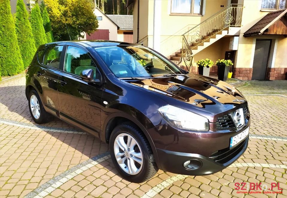 2010' Nissan Qashqai Tekna photo #1