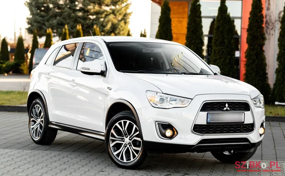 2016' Mitsubishi ASX photo #2