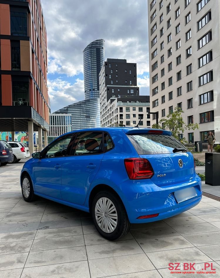 2016' Volkswagen Polo photo #4