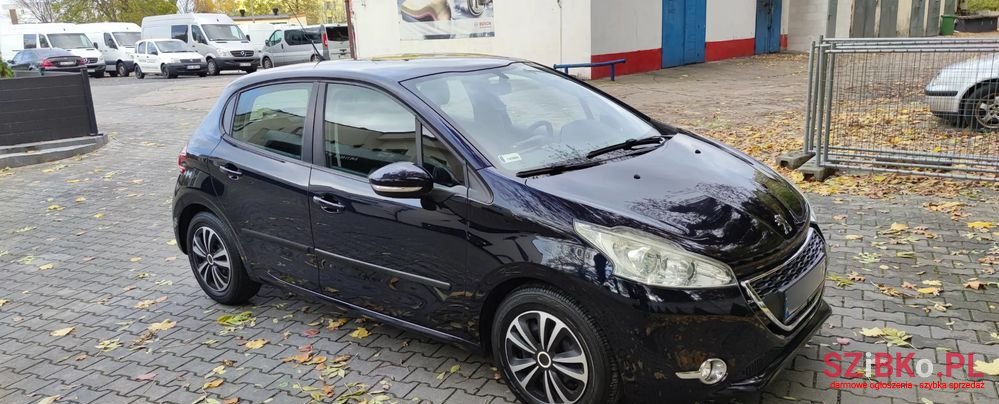 2013' Peugeot 208 1.2 Vti Active photo #1