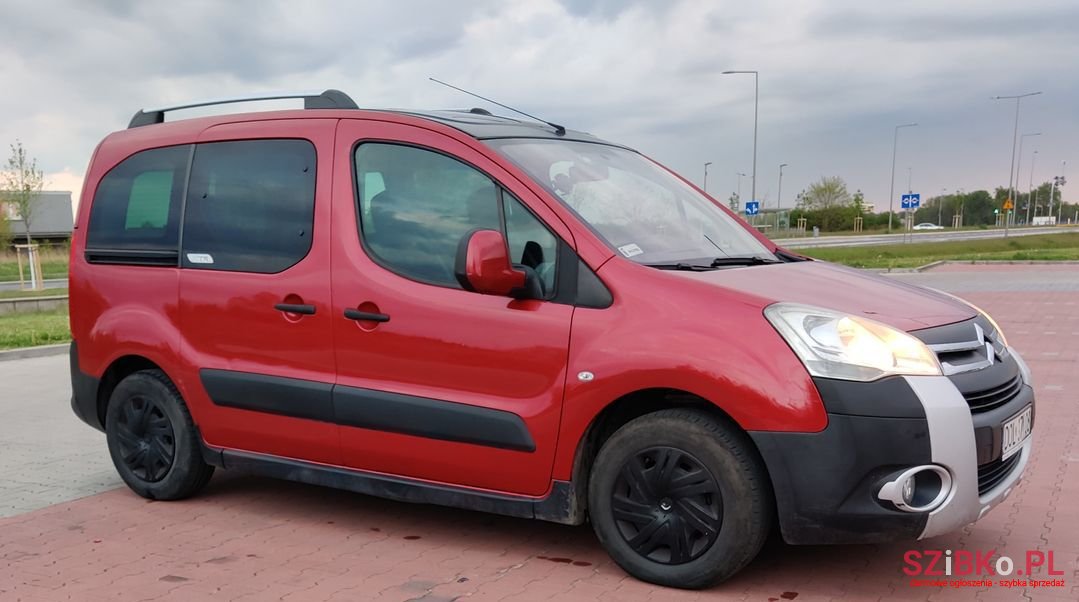 2011' Citroen Berlingo photo #4