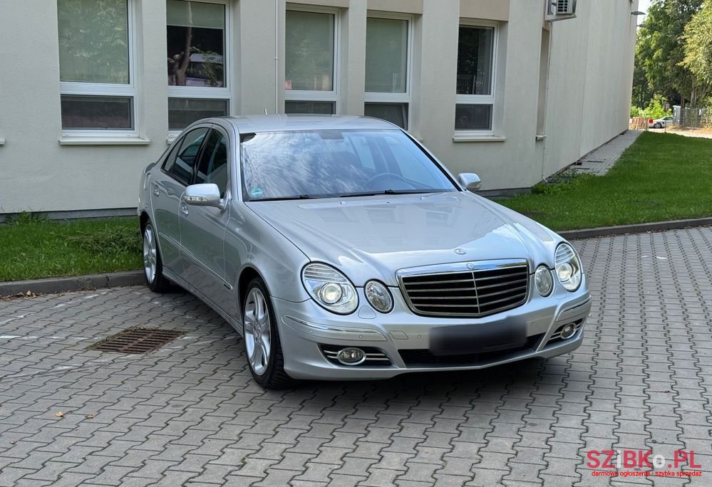 2007' Mercedes-Benz E-Class photo #5