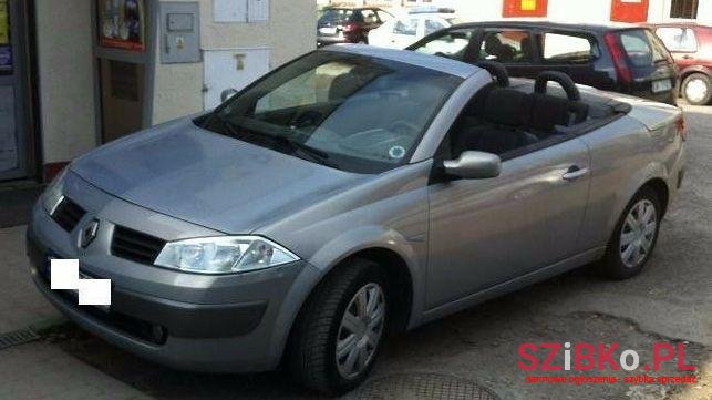 2004' Renault Megane photo #1