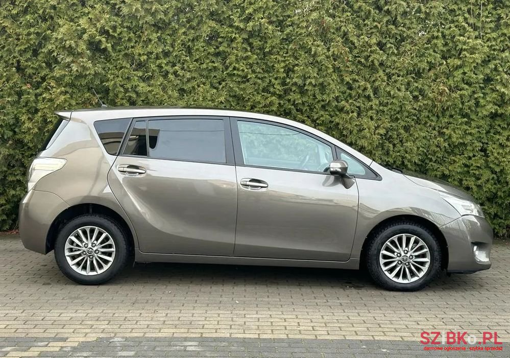 2016' Toyota Verso photo #6