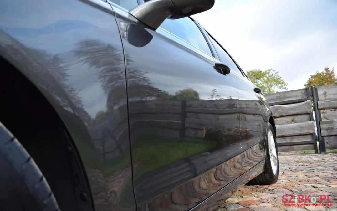 2015' Ford Mondeo photo #3