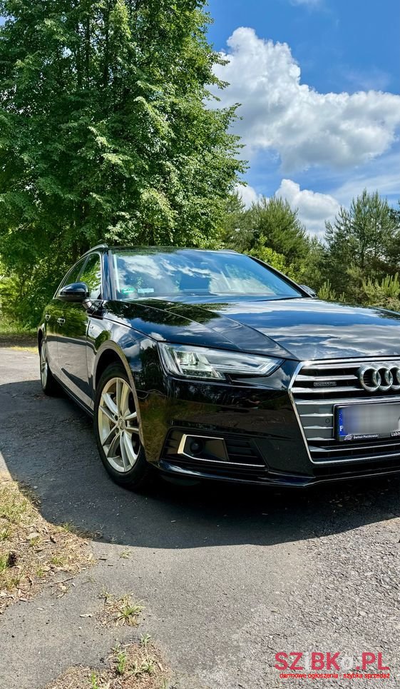 2017' Audi A4 photo #2