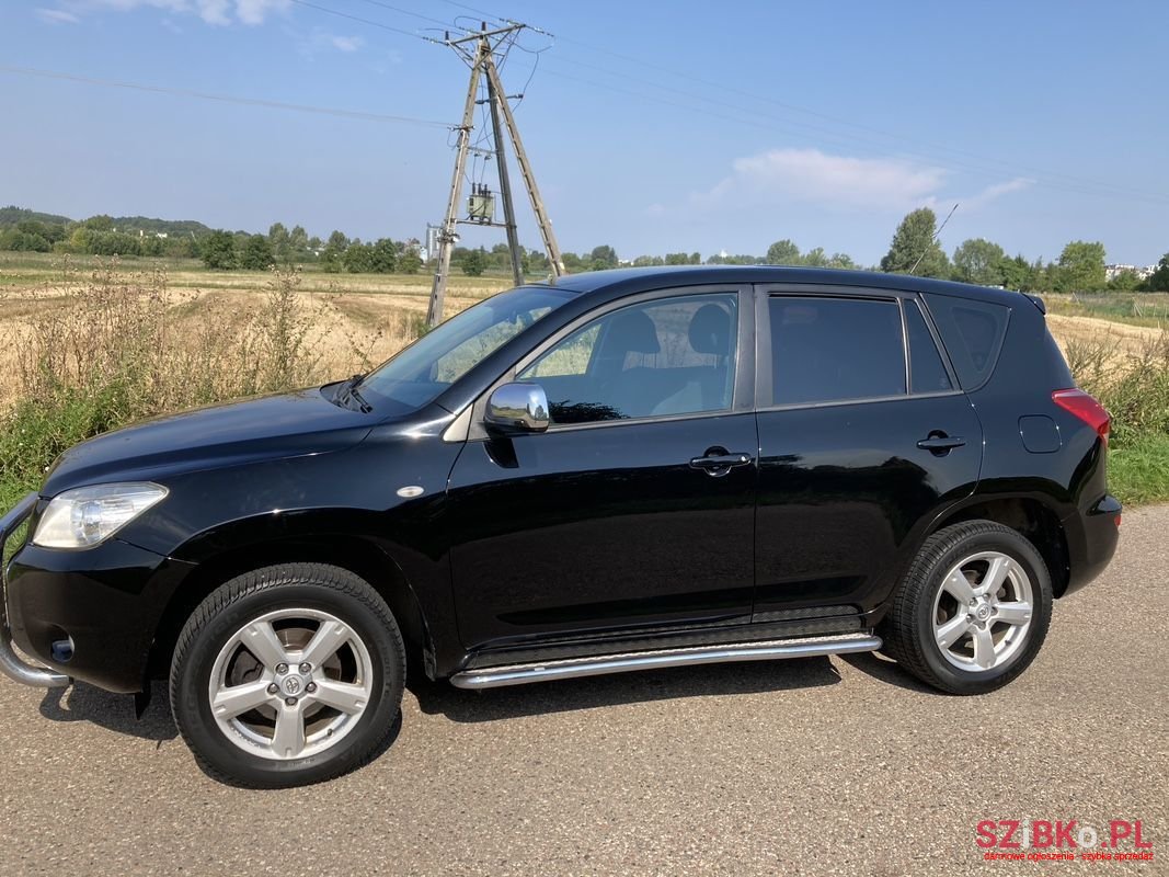 2006' Toyota RAV4 photo #2