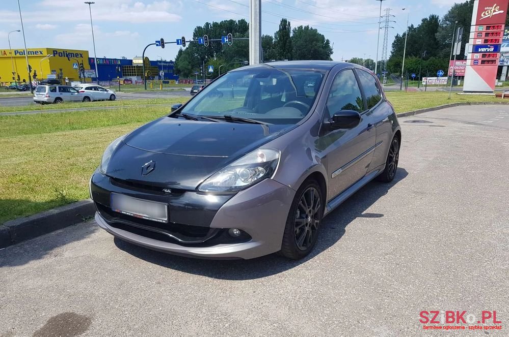 2011' Renault Clio photo #4