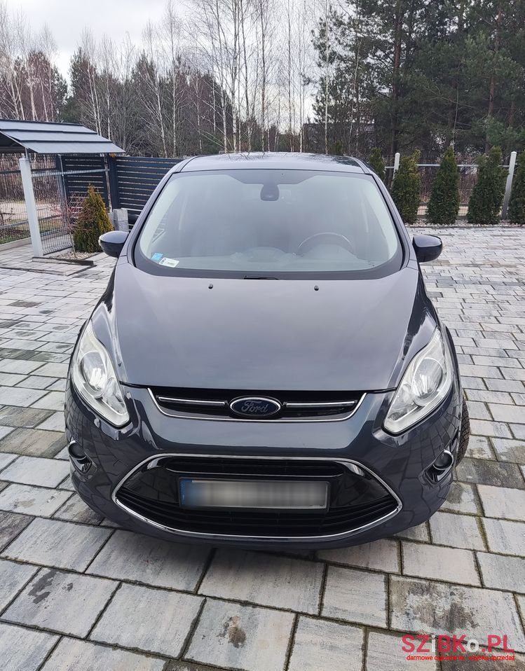 2012' Ford C-MAX Titanium photo #2