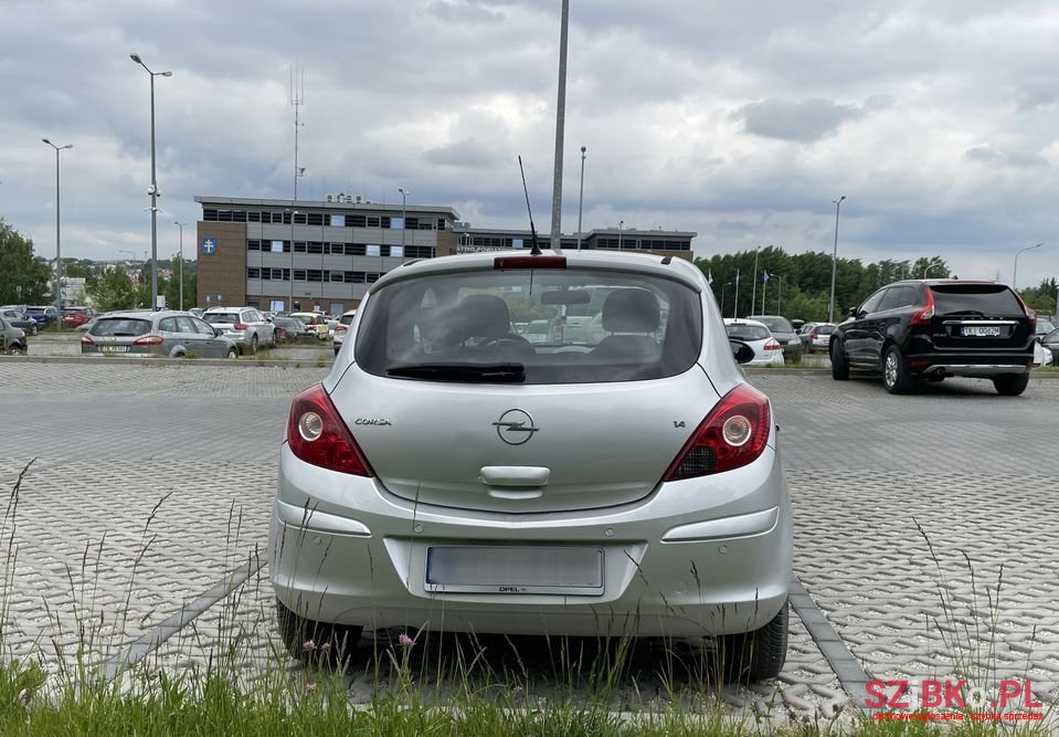 2008' Opel Corsa photo #6