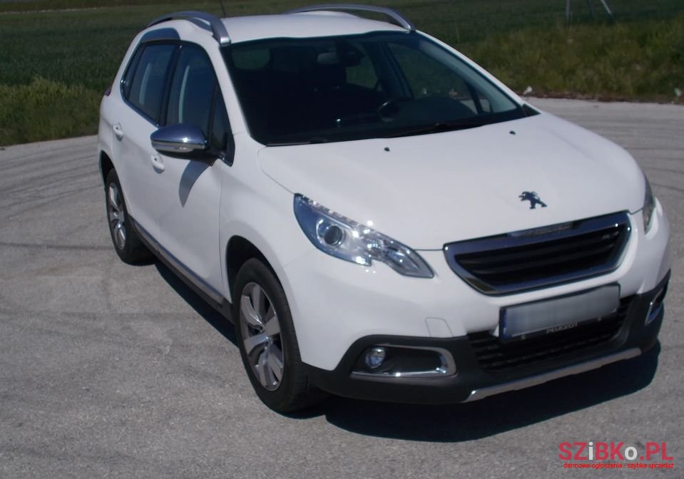 2013' Peugeot 2008 photo #2