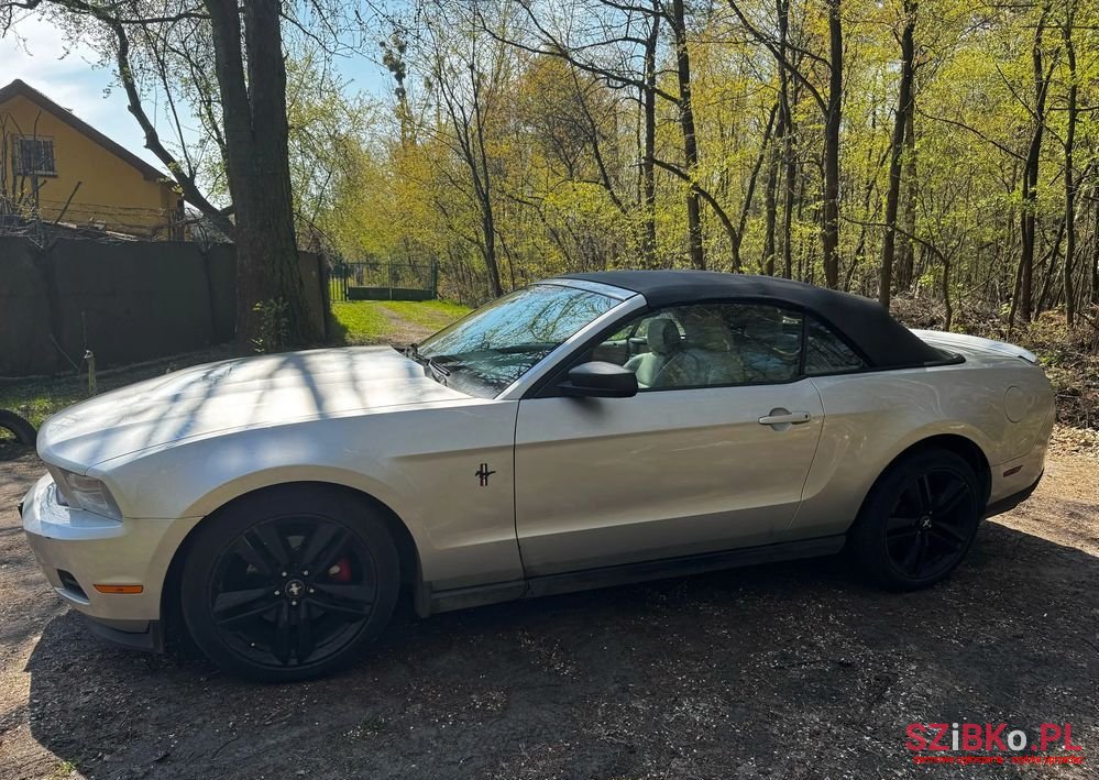 2011' Ford Mustang 3.7 V6 photo #6