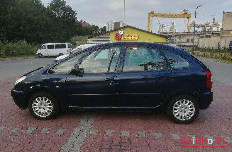 2002' Citroen Xsara Picasso photo #1