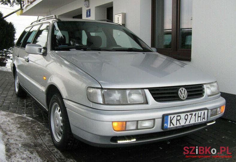 1996' Volkswagen Passat photo #1