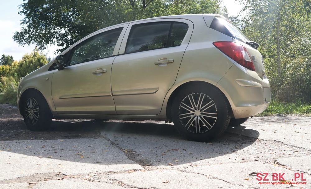 2007' Opel Corsa 1.4 16V photo #3