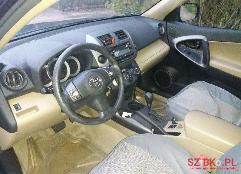 2012' Toyota Rav-4 photo #2