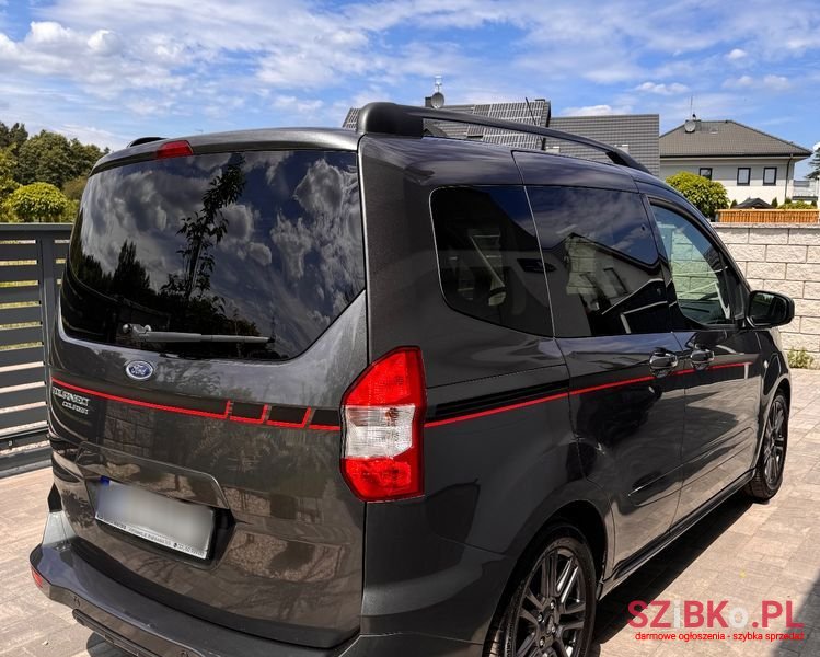 2020' Ford Tourneo Courier 1.5 Tdci Sport photo #2