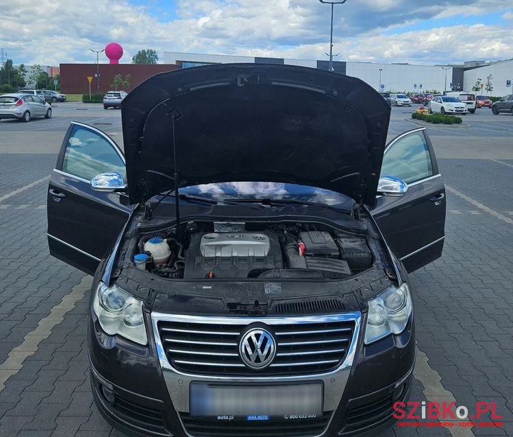 2006' Volkswagen Passat photo #5