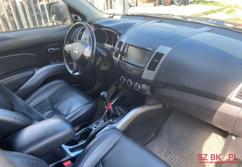 2007' Mitsubishi Outlander photo #5