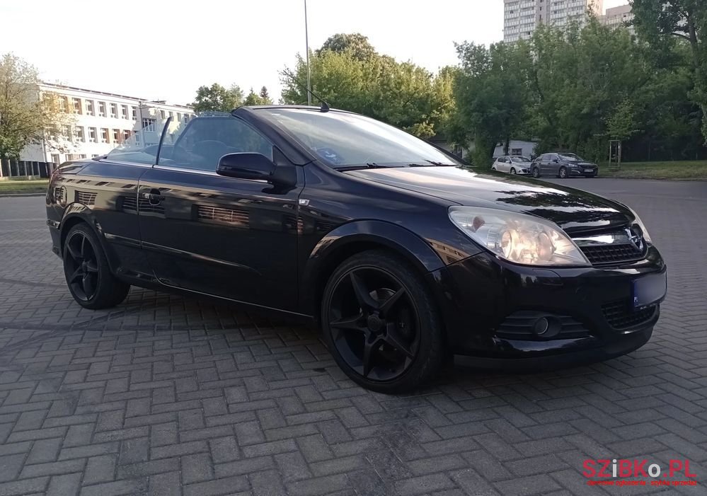 2007' Opel Astra Twin Top 1.8 Cosmo photo #4