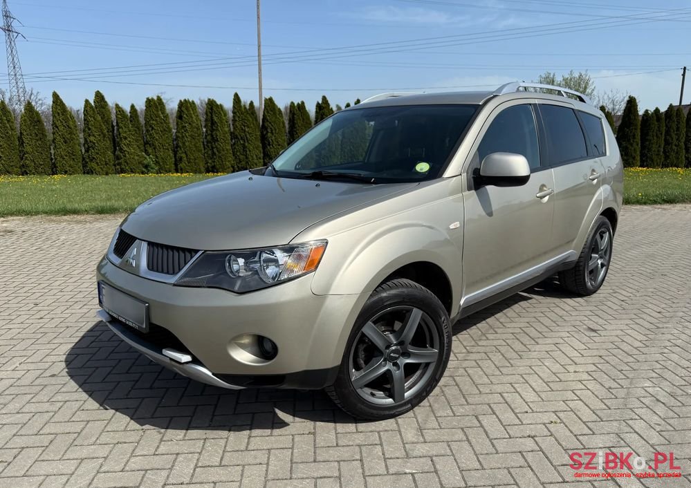 2008' Mitsubishi Outlander 2.4 4Wd Cvt Intense photo #1