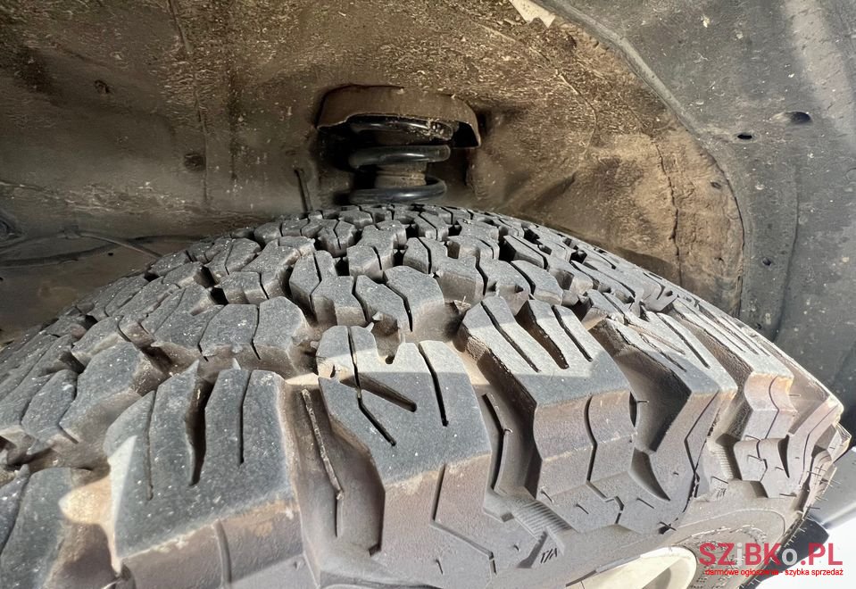 2007' Mitsubishi Pajero photo #3